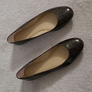 Ann Taylor Patent Tortiseshell Flats Size 6
